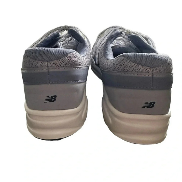 New Balance Women’s Athletic Shoe
 Size 9 1/2. Model WW411GR2 - Picture 6 of 7